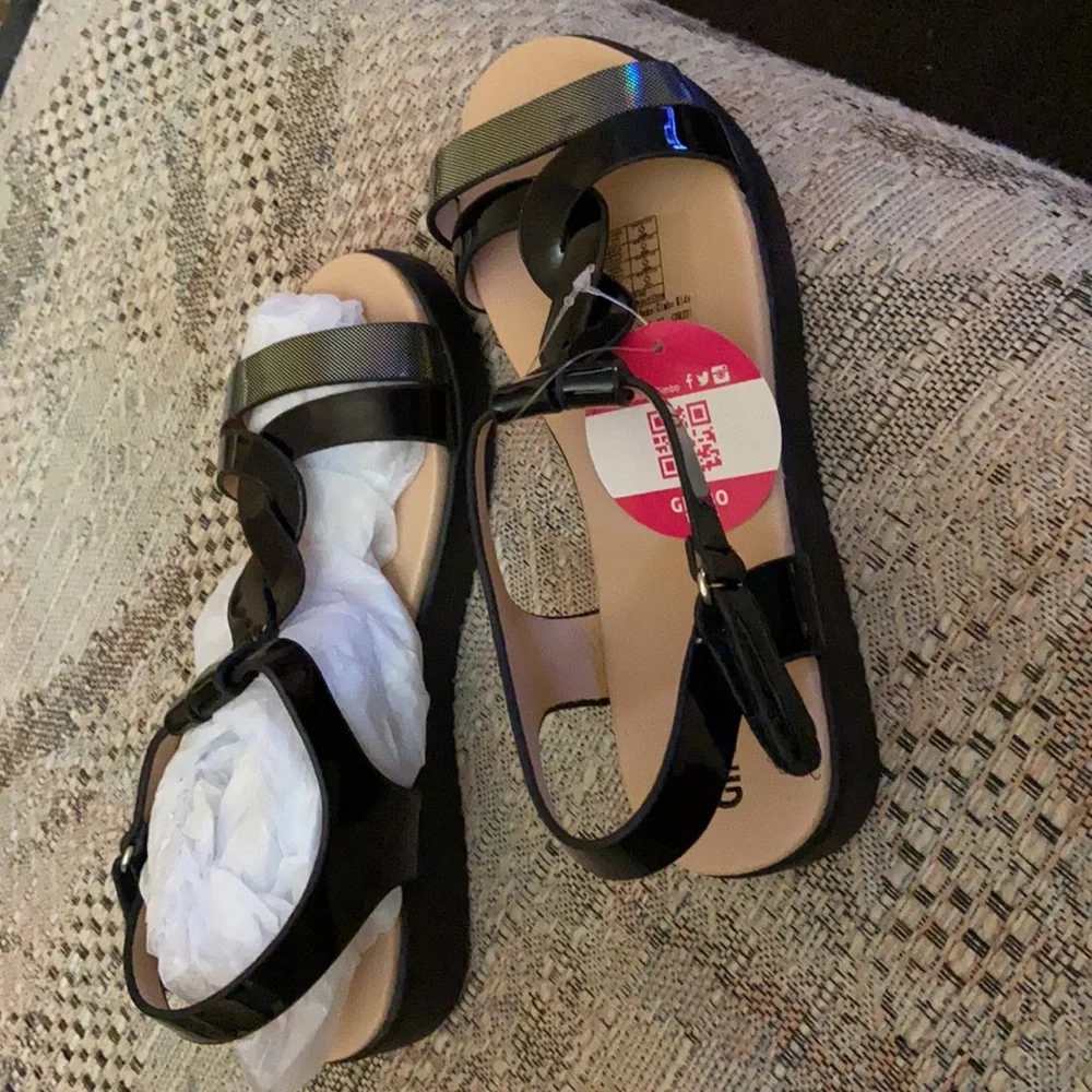 - Gimbokids sandals